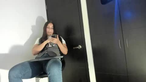 Electra- Please help me reach 100 likes online show from 12/07/24, 12:41