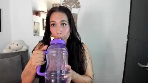 Snapshot of electra_hunt chatting on 06/21/26, 01:19 Electra- Please help me reach 100 likes online show from 06/21/26, 01:19