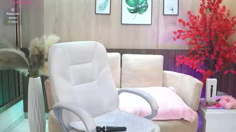 Electra Jones online show from 11/25/25, 11:32