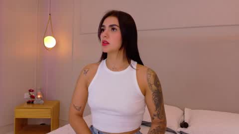 Snapshot of electrascot chatting on 04/16/26, 07:25 ELECTRA online show from 04/16/26, 07:25