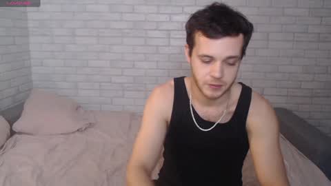 Snapshot of electric_smile chatting on 12/08/24, 03:13 Alex online show from 12/08/24, 03:13