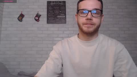 Snapshot of electric_smile chatting on 12/16/24, 07:58 Alex online show from 12/16/24, 07:58