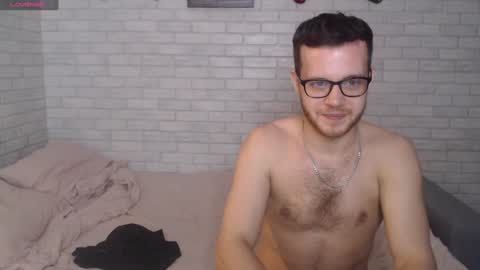 Snapshot of electric_smile chatting on 12/21/24, 08:00 Alex online show from 12/21/24, 08:00