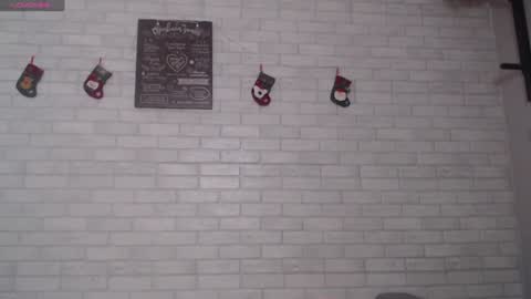 Snapshot of electric_smile chatting on 12/22/24, 02:06 Alex online show from 12/22/24, 02:06