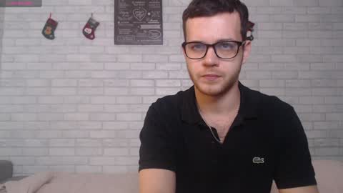 Snapshot of electric_smile chatting on 12/22/24, 08:14 Alex online show from 12/22/24, 08:14