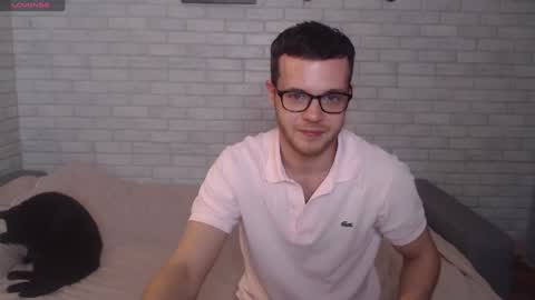 Snapshot of electric_smile chatting on 12/23/24, 04:06 Alex online show from 12/23/24, 04:06