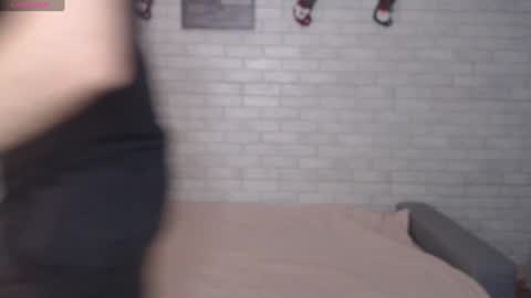 Snapshot of electric_smile chatting on 12/24/24, 10:22 Alex online show from 12/24/24, 10:22