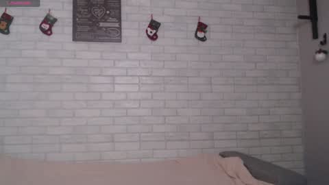 Snapshot of electric_smile chatting on 12/28/24, 08:04 Alex online show from 12/28/24, 08:04