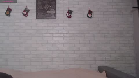 Snapshot of electric_smile chatting on 12/29/24, 06:49 Alex online show from 12/29/24, 06:49