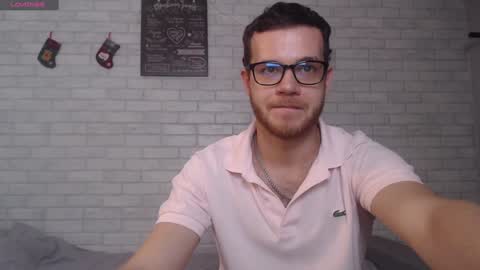 Snapshot of electric_smile chatting on 12/31/24, 04:14 Alex online show from 12/31/24, 04:14