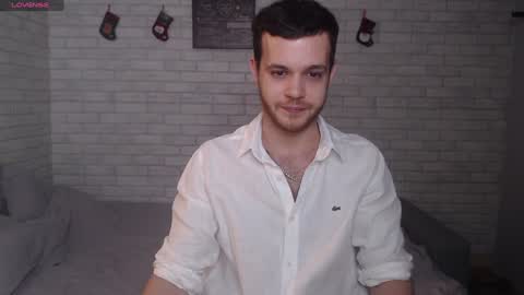 Snapshot of electric_smile chatting on 01/09/25, 02:40 Alex online show from 01/09/25, 02:40