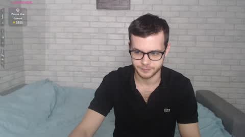 Snapshot of electric_smile chatting on 01/14/25, 08:31 Alex online show from 01/14/25, 08:31