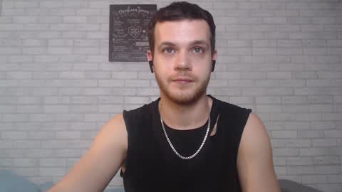 Snapshot of electric_smile chatting on 01/14/25, 05:01 Alex online show from 01/14/25, 05:01