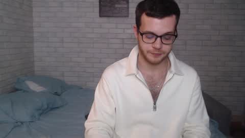 Snapshot of electric_smile chatting on 01/16/25, 12:53 Alex online show from 01/16/25, 12:53