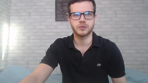 Snapshot of electric_smile chatting on 01/18/25, 10:39 Alex online show from 01/18/25, 10:39