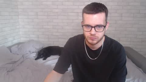 Snapshot of electric_smile chatting on 02/07/25, 12:28 Alex online show from 02/07/25, 12:28