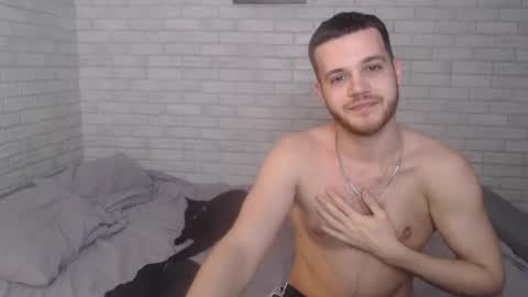 Snapshot of electric_smile chatting on 02/10/25, 01:55 Alex online show from 02/10/25, 01:55