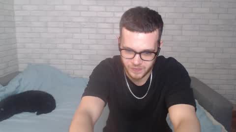 Snapshot of electric_smile chatting on 02/12/25, 06:40 Alex online show from 02/12/25, 06:40