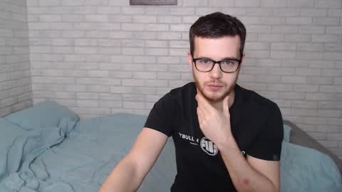 Snapshot of electric_smile chatting on 03/06/25, 09:14 Alex online show from 03/06/25, 09:14