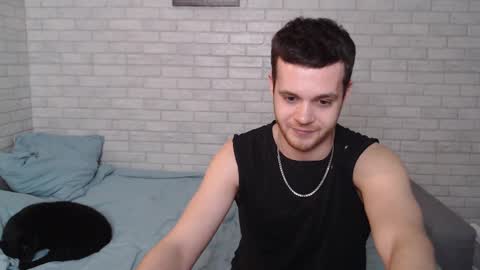 Snapshot of electric_smile chatting on 03/09/25, 02:54 Alex online show from 03/09/25, 02:54