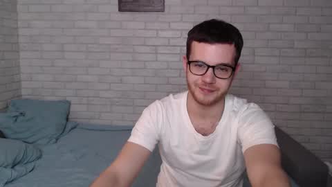 Snapshot of electric_smile chatting on 03/09/25, 08:10 Alex online show from 03/09/25, 08:10