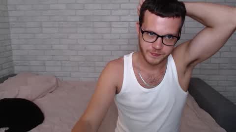 Snapshot of electric_smile chatting on 09/17/25, 06:31 Alex online show from 09/17/25, 06:31