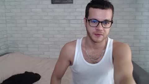 Snapshot of electric_smile chatting on 09/24/25, 07:33 Alex online show from 09/24/25, 07:33