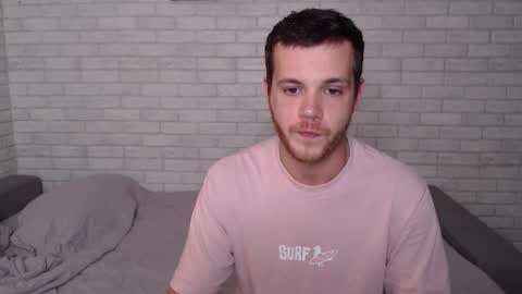 Snapshot of electric_smile chatting on 09/28/25, 03:39 Alex online show from 09/28/25, 03:39