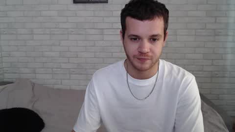 Snapshot of electric_smile chatting on 10/09/25, 06:44 Alex online show from 10/09/25, 06:44