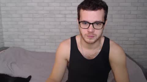 Snapshot of electric_smile chatting on 10/11/25, 08:13 Alex online show from 10/11/25, 08:13