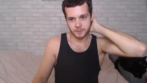 Snapshot of electric_smile chatting on 10/18/25, 01:56 Alex online show from 10/18/25, 01:56