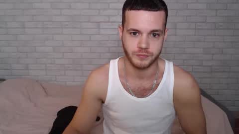 Snapshot of electric_smile chatting on 10/24/25, 08:33 Alex online show from 10/24/25, 08:33