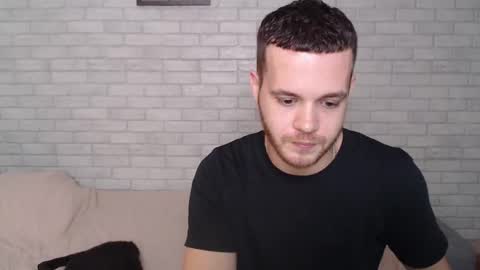 Snapshot of electric_smile chatting on 10/25/25, 08:33 Alex online show from 10/25/25, 08:33