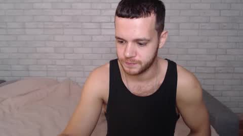 Snapshot of electric_smile chatting on 10/26/25, 07:03 Alex online show from 10/26/25, 07:03