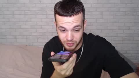 Snapshot of electric_smile chatting on 10/27/25, 04:11 Alex online show from 10/27/25, 04:11