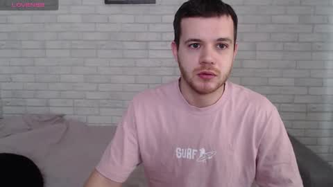 Snapshot of electric_smile chatting on 03/29/26, 06:13 Alex online show from 03/29/26, 06:13