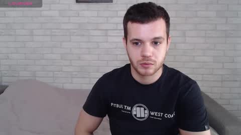 Snapshot of electric_smile chatting on 03/30/26, 08:15 Alex online show from 03/30/26, 08:15