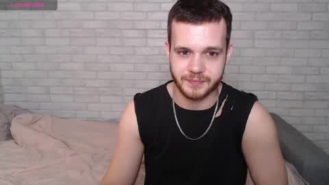 Snapshot of electric_smile chatting on 04/12/26, 04:34 Alex online show from 04/12/26, 04:34