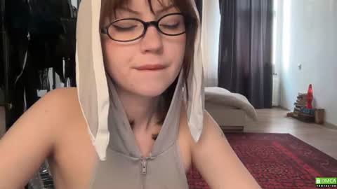 Snapshot of electric_woman chatting on 07/14/26, 02:12 Aleksa online show from 07/14/26, 02:12