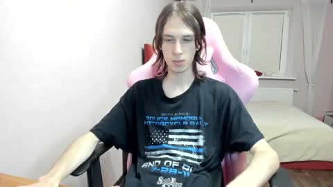 Snapshot of eleganc3 chatting on 09/24/25, 08:12 eleganc3 online show from 09/24/25, 08:12