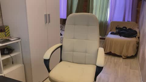 eleganc3 online show from 03/28/26, 09:20