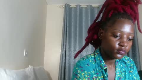 Snapshot of elegant_ebony chatting on 02/16/25, 01:47 Nika online show from 02/16/25, 01:47