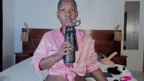 Snapshot of elegant_ebony chatting on 07/03/26, 07:59 Nika online show from 07/03/26, 07:59