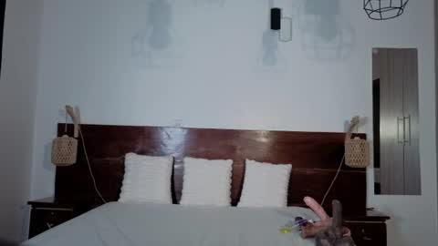 Snapshot of elegant_ebony chatting on 07/05/26, 03:41 Nika online show from 07/05/26, 03:41