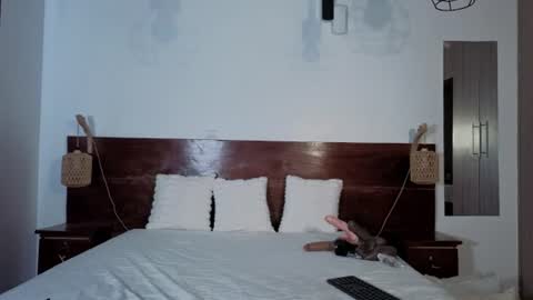 Snapshot of elegant_ebony chatting on 07/12/26, 09:11 Nika online show from 07/12/26, 09:11
