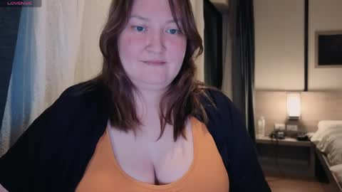 Snapshot of elegant_pleasure chatting on 04/13/26, 03:17 elegant_pleasure online show from 04/13/26, 03:17