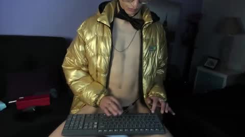 Snapshot of elegant_wolf chatting on 12/09/24, 04:37 Elegant online show from 12/09/24, 04:37