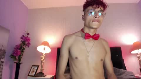 Snapshot of elegant_wolf chatting on 12/29/24, 08:55 Elegant online show from 12/29/24, 08:55