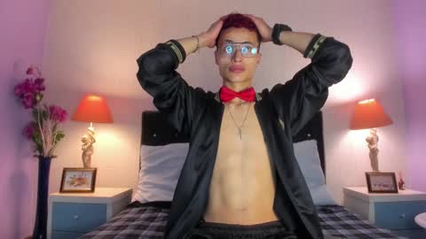 Snapshot of elegant_wolf chatting on 01/05/25, 02:38 Elegant online show from 01/05/25, 02:38