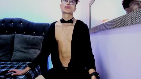 Snapshot of elegant_wolf chatting on 01/11/25, 02:41 Elegant online show from 01/11/25, 02:41